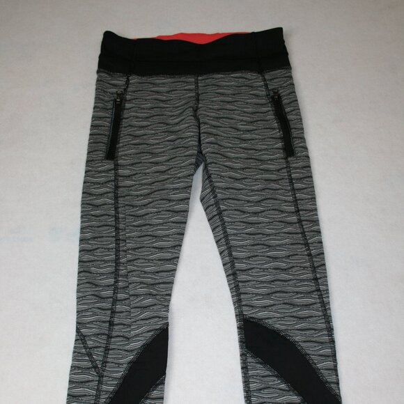 Lululemon Women's Black/White Stripe Leggings Size 4 - Picture 1 of 3